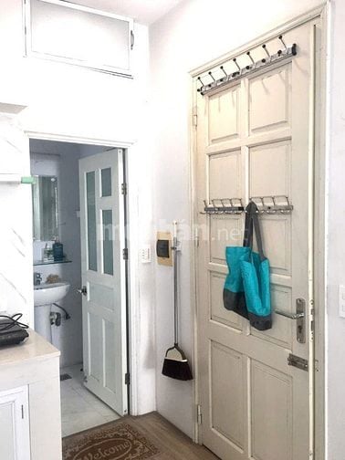 Chung cư mini cho thuê 32m2 có ban công Đông Nam thoáng mát, full đồ