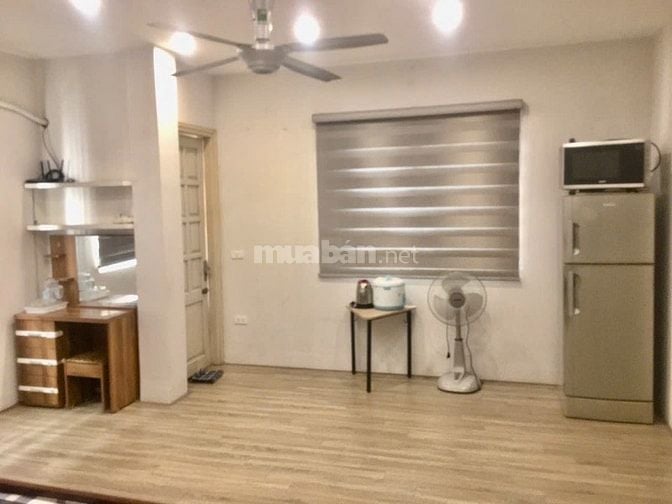 Chung cư mini cho thuê 32m2 có ban công Đông Nam thoáng mát, full đồ
