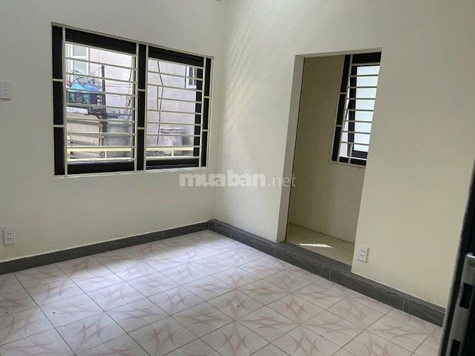 Cho thuê nhà ngõ 2 Lãng Yên, gần cây xăng Lãng Yên, Hai Bà Trưng