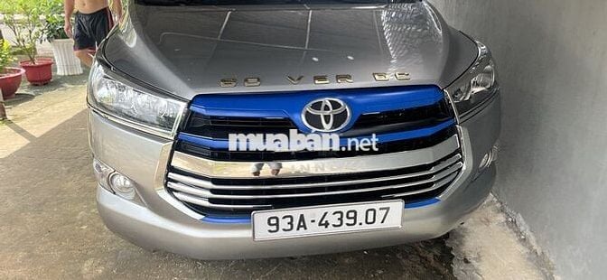 Toyota Innova 2017 2.0E - 100000 km