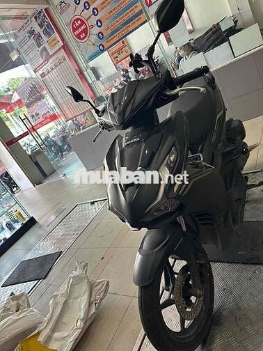 Xe cũ như mới, đi dưới 10,000km, giá thương lượng