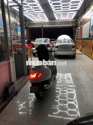 Piaggio Vespa Sprint Iget ABS Trắng