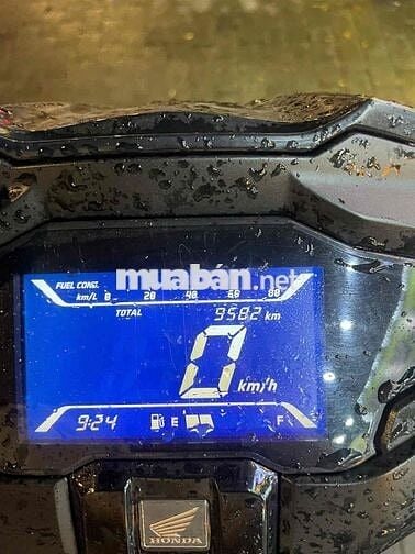 Xe cũ như mới, đi dưới 10,000km, giá thương lượng