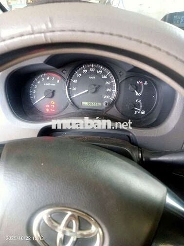 Toyota Innova 2015 số sàn 8 chỗ màu trắng