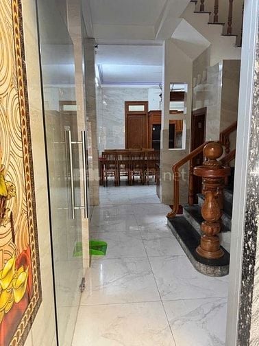 Nhà Mặt Tiền Quận 2-3Tầng-73M2-Gần Chợ -Đang Cho Thuê 16trieu/tháng-