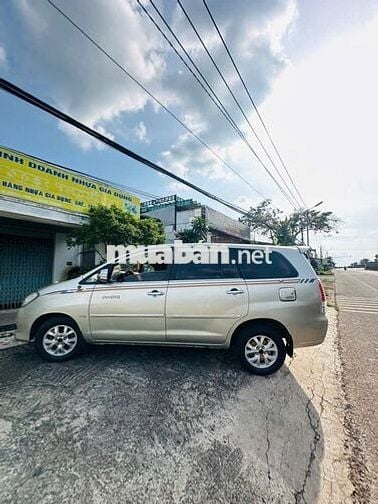 Toyota Innova 2008 G - 01023 km