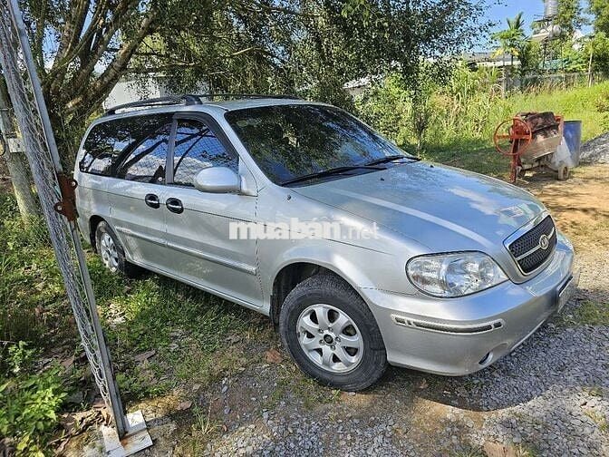 2 con carnival gia đình chạy kỹ