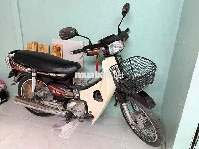 Honda Dream Nâu kem Cổ điển