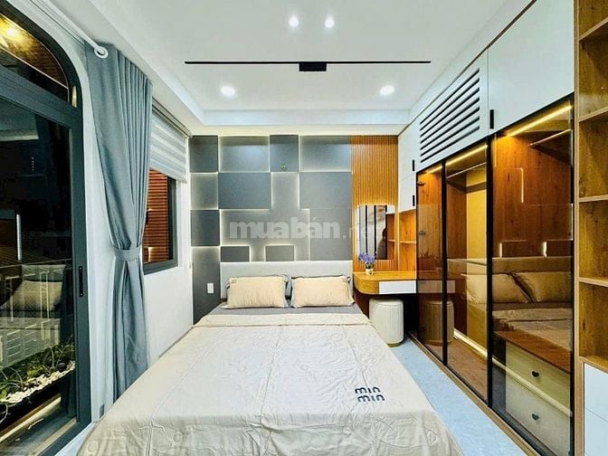 Bán nhà trung tâm SG 48m2, Trần Quang Diệu, P14, Q3. Sổ hồng riêng.