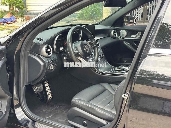 Mercedes Benz C Class 2015 C300 AMG - 70000 km
