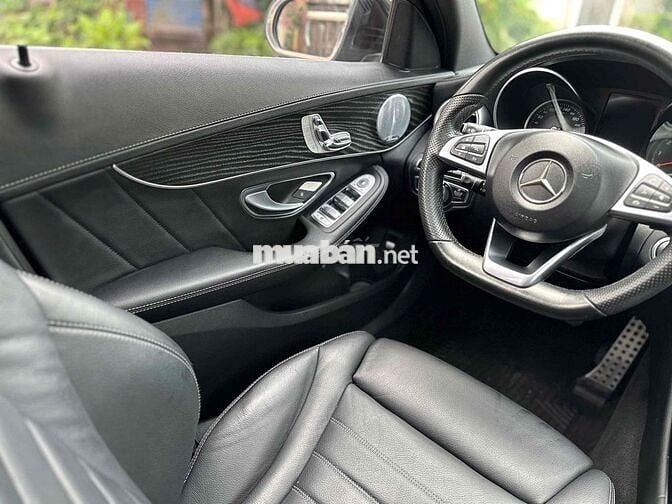 Mercedes Benz C Class 2015 C300 AMG - 70000 km