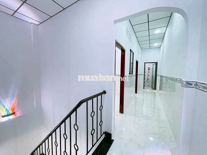 Bán nhà sổ hồng riêng hổ trợ bakn