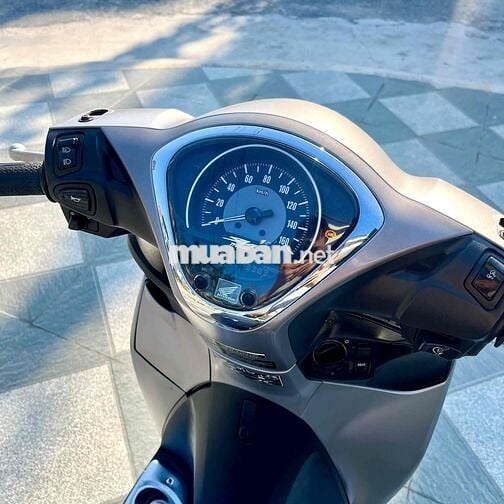 Honda SH Mode 2022 màu Bạc