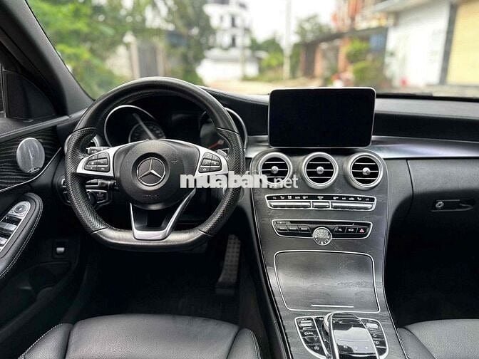 Mercedes Benz C Class 2015 C300 AMG - 70000 km