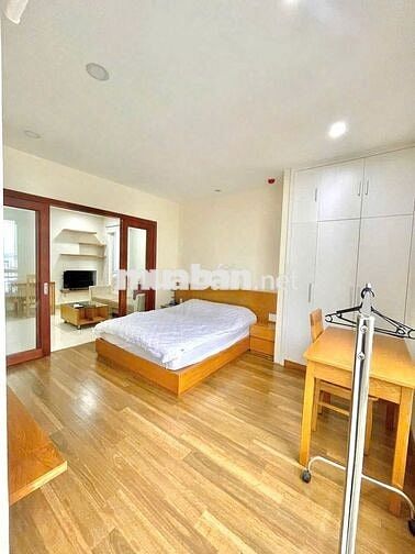 1 phòng ngủ cửa sổ full nội thất rộng 40m2 giá 8tr ngay chân cầu DBP