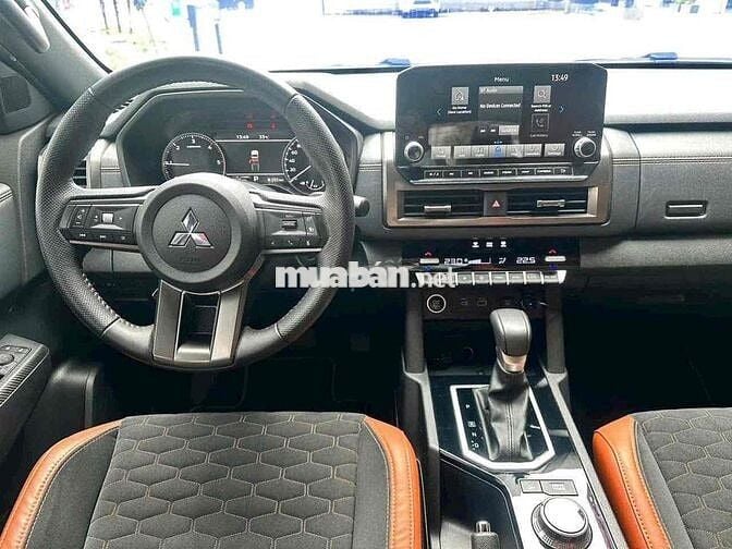 Thanh lý xe Demo bán tải Triton 2 cầu.