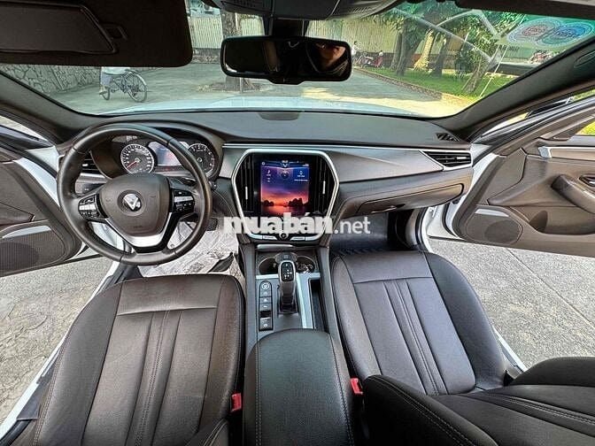 Ban VinFast Lux A2.0 2022 A2.0 Tiêu chuẩn