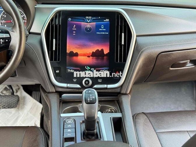 Ban VinFast Lux A2.0 2022 A2.0 Tiêu chuẩn