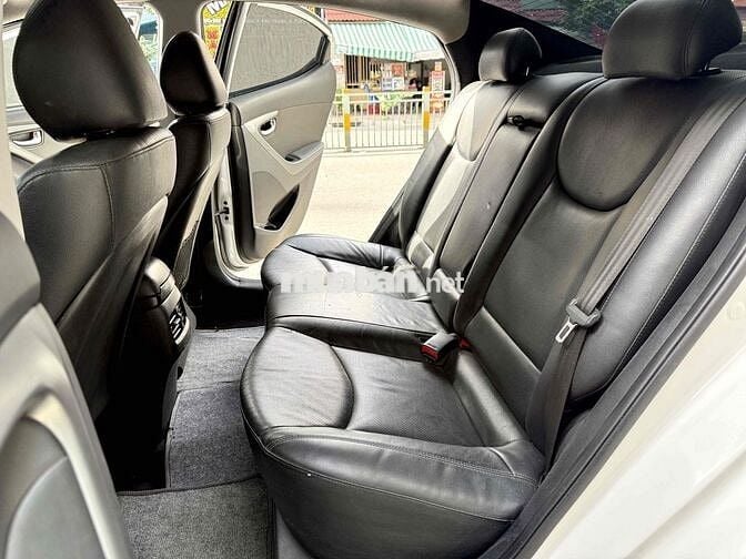Hyundai Elantra GLS nhập 2015 1.8 AT