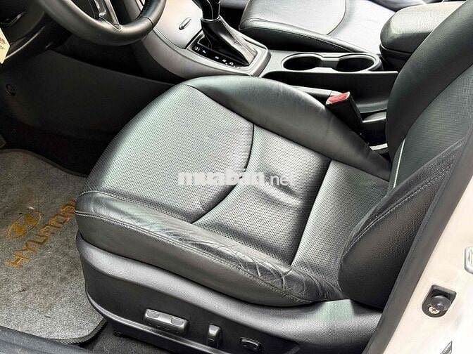 Hyundai Elantra GLS nhập 2015 1.8 AT