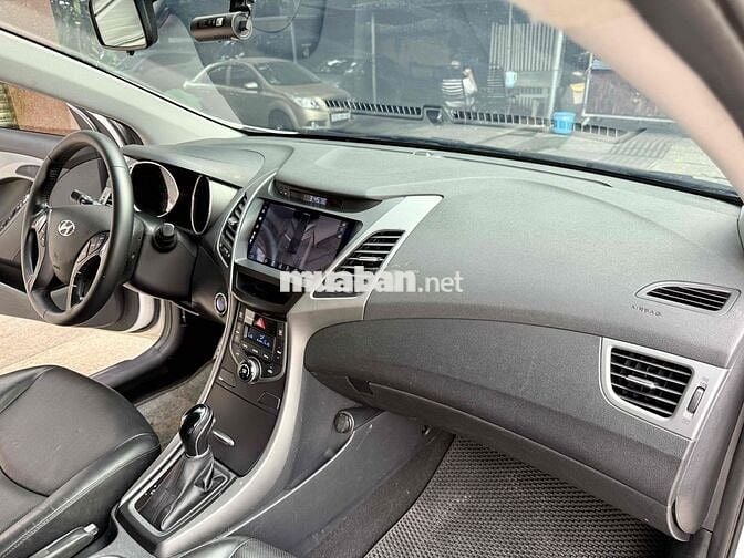 Hyundai Elantra GLS nhập 2015 1.8 AT