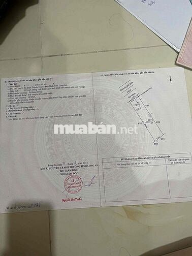 Cần bán đất 1700m2 đã có sẵn 200m2 thổ cư