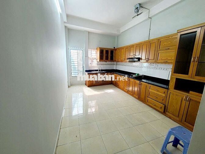 🔥CHO THUÊ NGUYÊN CĂN 1 TRỆT 2 LẦU, SÂN THƯỢNG ĐƯỜNG HOÀNG HOA THÁM