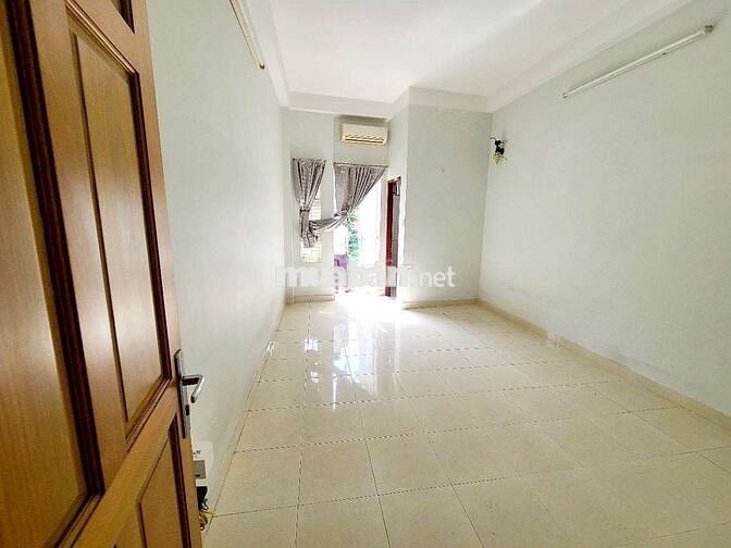 🔥CHO THUÊ NGUYÊN CĂN 1 TRỆT 2 LẦU, SÂN THƯỢNG ĐƯỜNG HOÀNG HOA THÁM