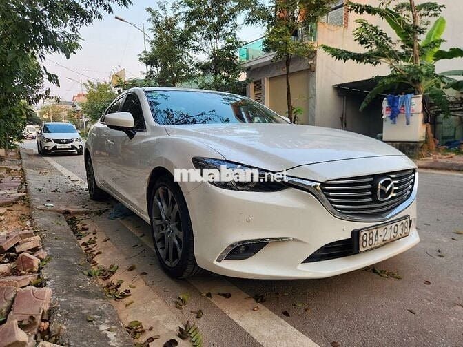 2018 2.0L Premium - 90000 km