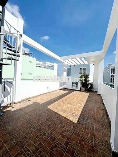 🔥CHO THUÊ NGUYÊN CĂN 1 TRỆT 2 LẦU, SÂN THƯỢNG ĐƯỜNG HOÀNG HOA THÁM