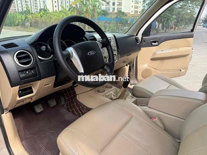 Ford Everest Bạc 7 chỗ Số sàn 2011