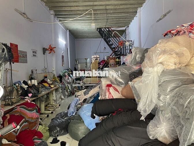 NGỘP_HXH_60M2_NGANG 4M_SHR_Sát Tân Phú_GIÁ 3TY8