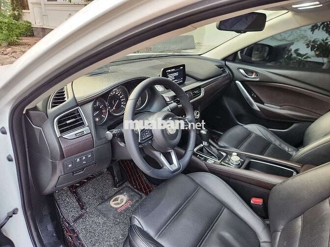 2018 2.0L Premium - 90000 km