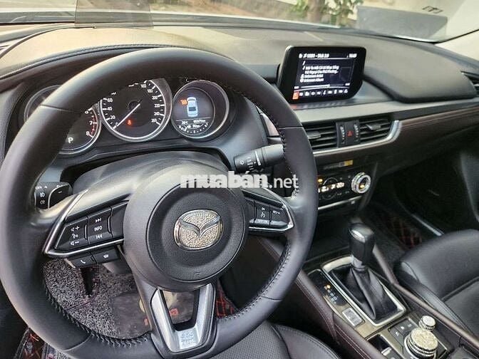 2018 2.0L Premium - 90000 km