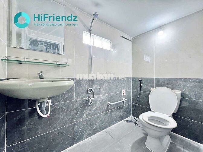 PASS PHÒNG VÌ XA TRƯỜNG ĐANG HỌC Ạ