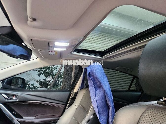 2018 2.0L Premium - 90000 km