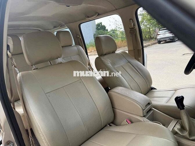 Ford Everest Bạc 7 chỗ Số sàn 2011