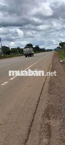 Kẹt tiền bán rẻ lô đất đẹp sát quốc lộ 13