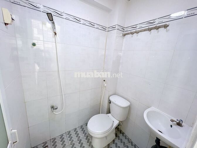 Phòng TRỆT KIOT. Ở/Kinh doanh online/Làm kho/Văn phòng. Ngay ngã tư TĐ