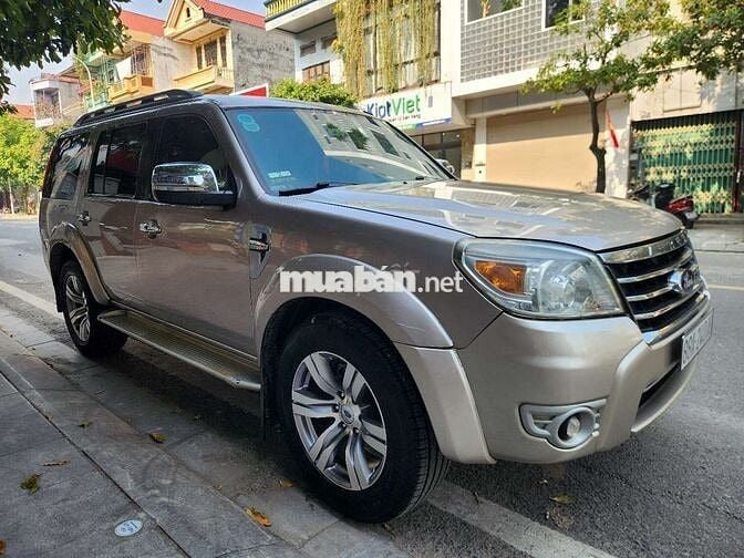 3 125 2011 2.5L 4x2 AT - 200000 km