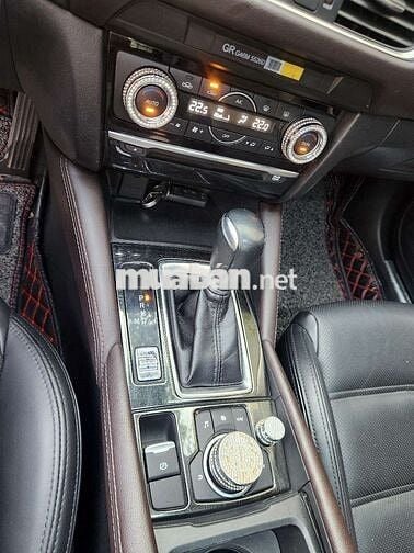 2018 2.0L Premium - 90000 km