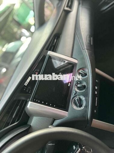 Toyota Innova 2019 2.0E - 80000 km