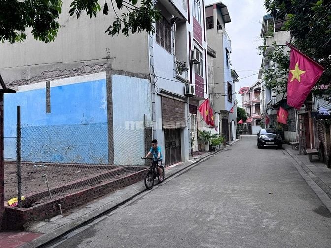 ✅️ CC Bán 72m đất thị trấn - Ô tô tránh - thông bàn cờ - Hiếm