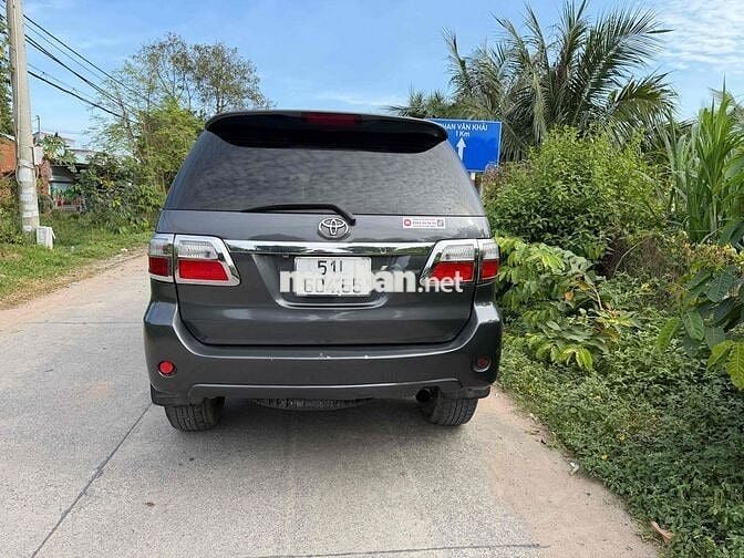 Toyota Fortuner 2010 2.5G - máy dầu số sàn