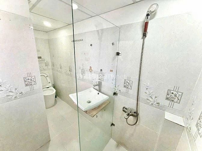 CHO THUÊ NHÀ THANG MÁY KD CHDV29P KÈM NỘI THẤT TẠI Q10