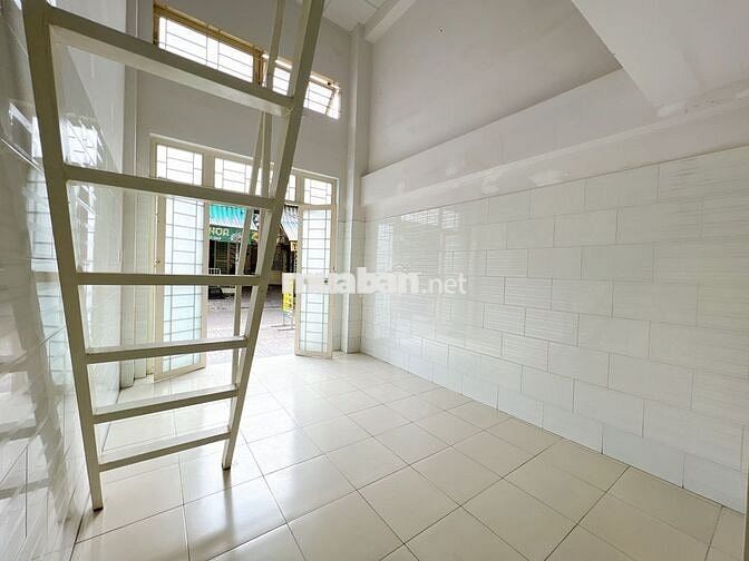 Phòng TRỆT KIOT. Ở/Kinh doanh online/Làm kho/Văn phòng. Ngay ngã tư TĐ