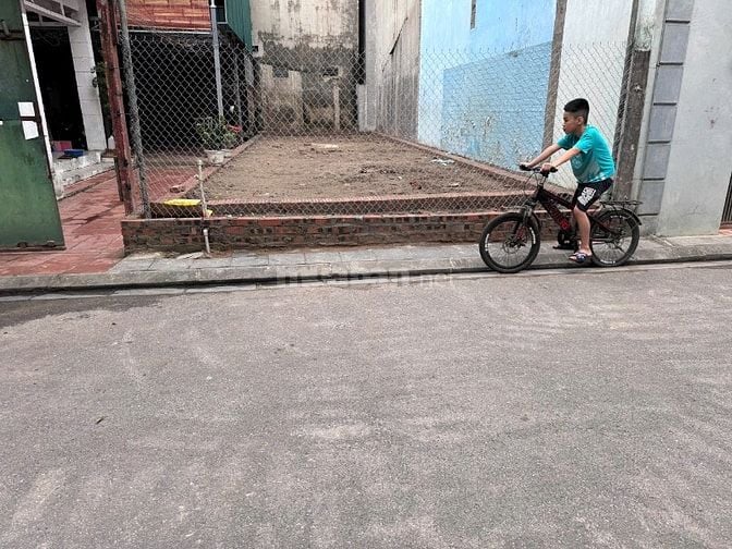 ✅️ CC Bán 72m đất thị trấn - Ô tô tránh - thông bàn cờ - Hiếm