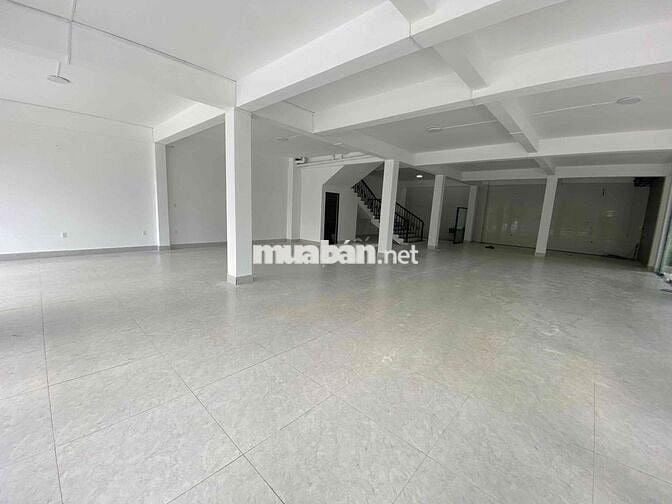 Cho Thuê 750m2 sàn Gồm 3 Tầng ngay AeonMall Huế Rất Đẹp