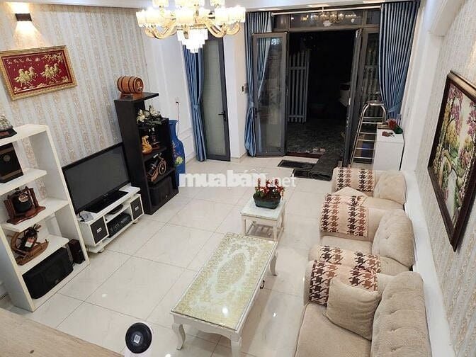 CHO THUÊ NHÀ 3 TẤM, KĐT FIVE STAR ECO CITY, CÁCH CHỢ BÌNH CHÁNH 2 KM