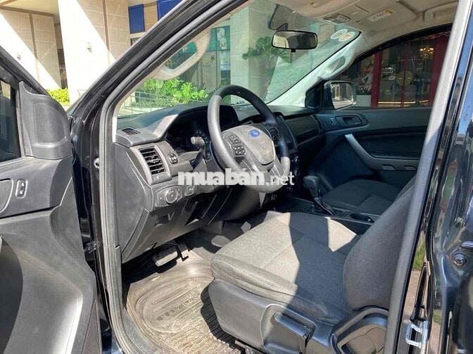Ford Ranger XLS AT 2020 111.000 km Đen